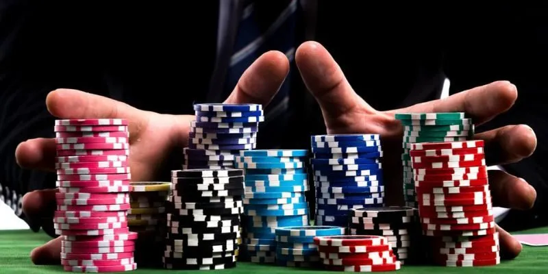 Bộ bài Poker sử dụng bộ bài Tây 12 lá